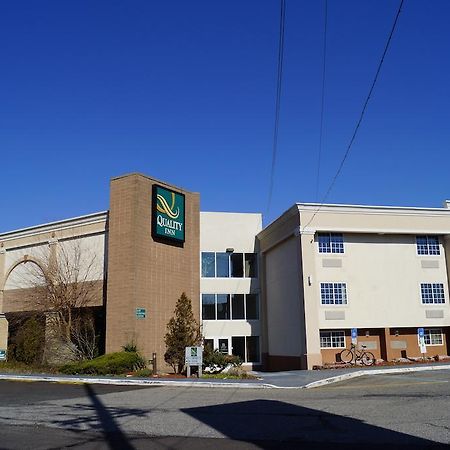 Quality Inn & Conference Center Maple Shade Exterior foto