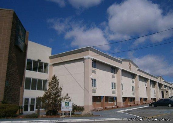 Quality Inn & Conference Center Maple Shade Exterior foto